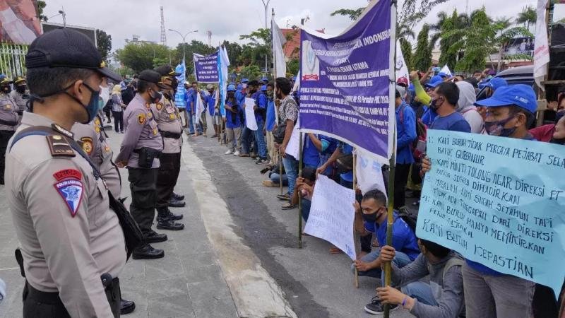 2025-01-12-1898demo buruh.jpg